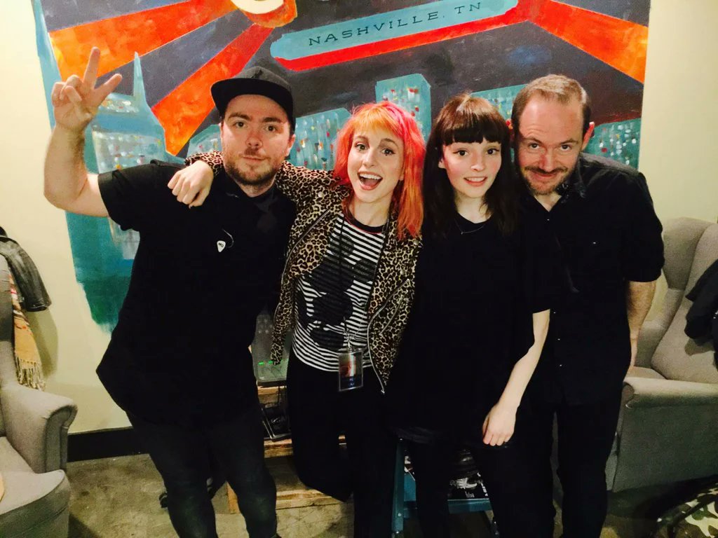 pmoreuy's tweet photo. 🎙 Hayley Williams habló sobre @CHVRCHES en #EverythingIsEmo
━ "Me encanta CHVRCHES, desde su primer disco y me siento muy agradecida de conocer a Lauren, de haber conectado con ella, como consecuencia de a lo que nos dedicamos, la música es capaz de hacer eso, es increíble" https://t.co/18Dswq6rLI