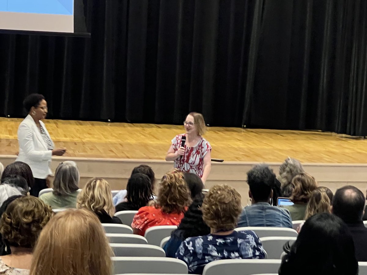 roberta_branch's tweet photo. SPS Dynamic Content Coordinators and Director of Curriculum &amp; Instruction! New Teacher Orientation Day 2! https://t.co/CHoLDkfYDY
