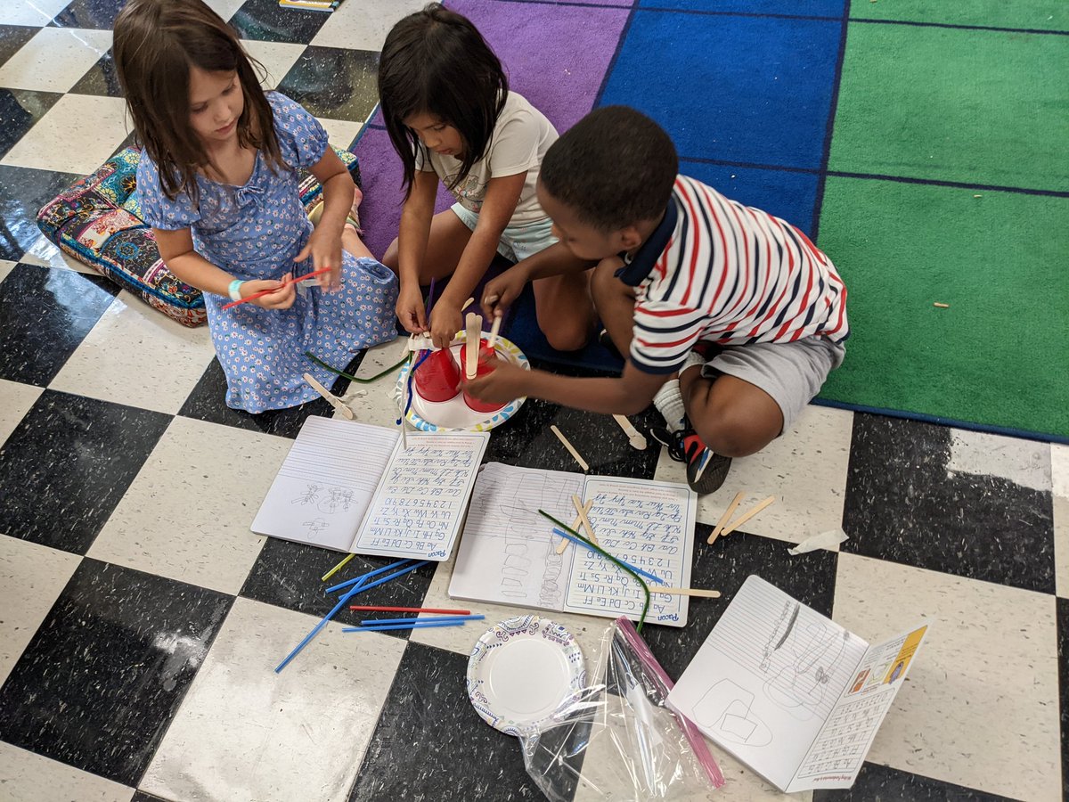 MsEmilyMunro's tweet photo. We asked, imagined, and planned! Today we create! #BeSPARK #STEMifySPARK @STEMbieda @HolmesHolmesr https://t.co/m8vVv8iIVO