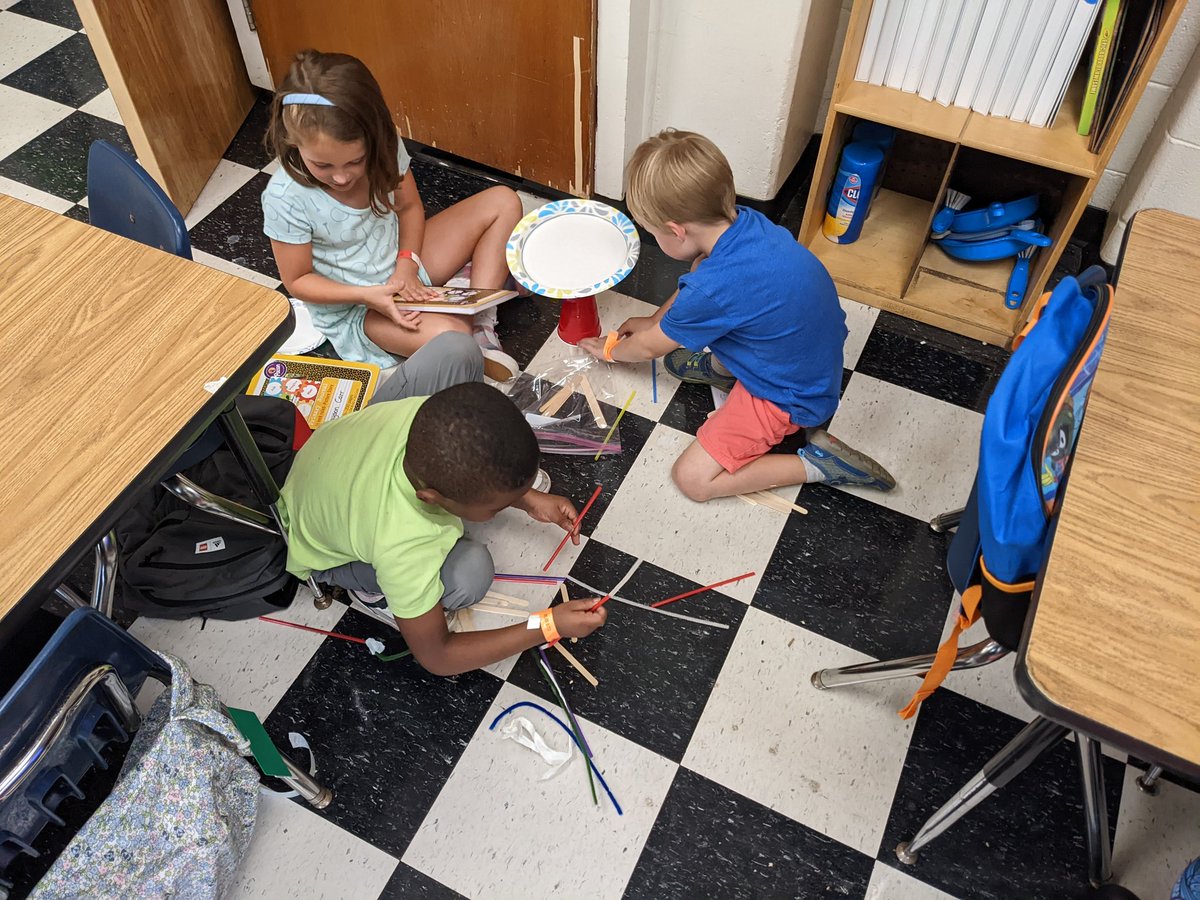 MsEmilyMunro's tweet photo. We asked, imagined, and planned! Today we create! #BeSPARK #STEMifySPARK @STEMbieda @HolmesHolmesr https://t.co/m8vVv8iIVO