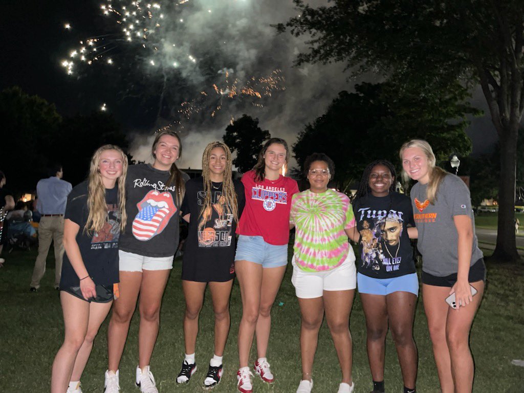 UTSouthern Women's Basketball tweet media