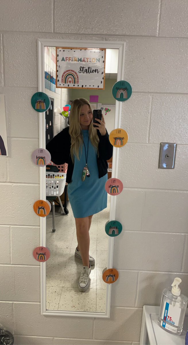 Sorry I’m doing hot teacher shit ❤️‍🔥