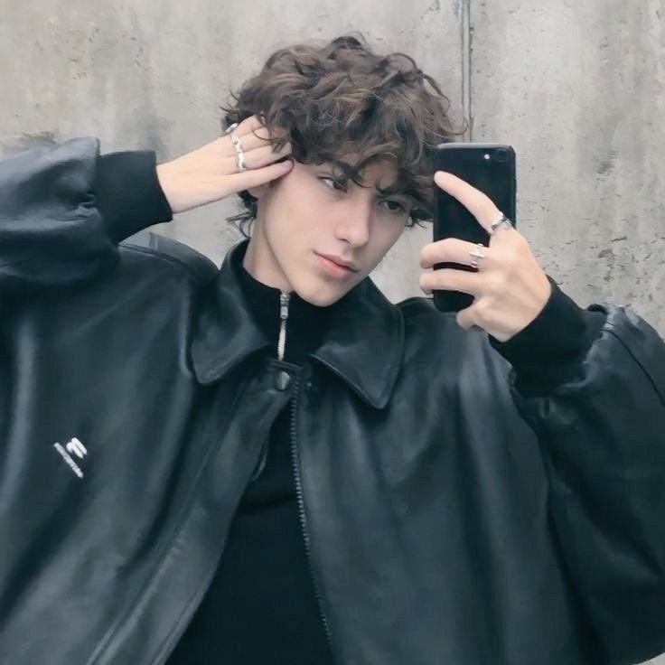 thinkingjasico's tweet photo. Nico di Angelo camera roll • jasico thread 🤍 https://t.co/FiRUYXG4GX