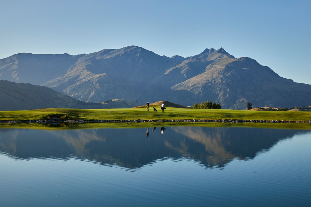 Win this Father's Day! Our Father's Day Golf Giveaway includes 18 holes of golf for two at Millbrook Resort plus a cart. To enter, follow our page, tag your golf buddy in the comments and fill out the entry from here - bit.ly/3SJI4JH
#giveaway #queenstown #golf #nzopen