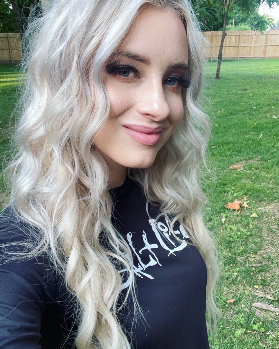 I love wearing this <a href="/realsaltlife/">Salt Life</a> long sleeve activewear shirt on sunny days! ☀️it keeps me cool and I know I won’t burn! If you get some of Salt Life’s activewear you will never go back! 

#saltlife #sunnydays #sunprotection #stayingcool #nashville