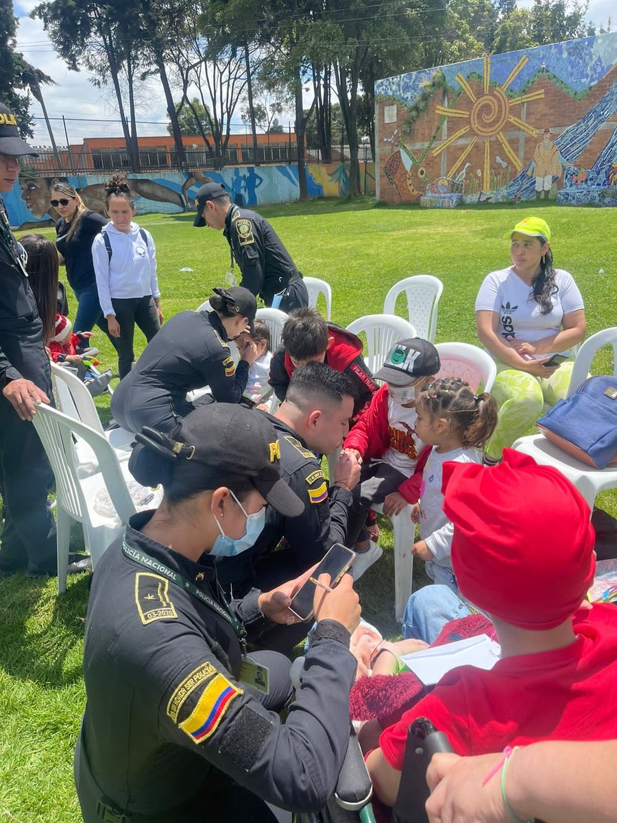 Policía Metropolitana de Bogotá tweet media