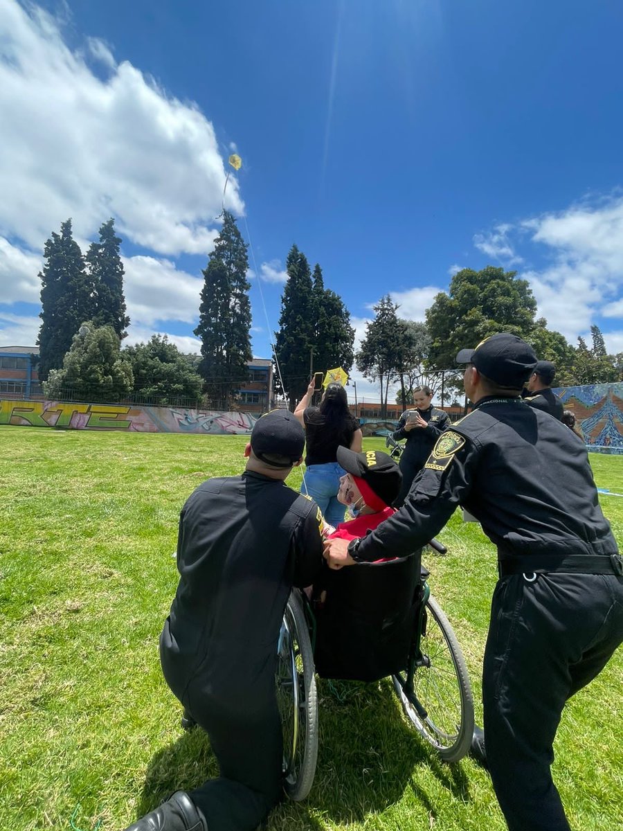 Policía Metropolitana de Bogotá tweet media
