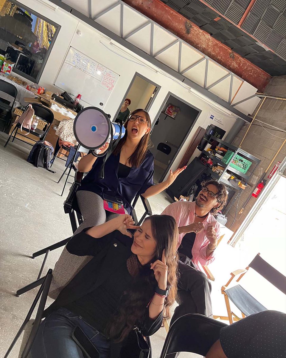 Vinda's making her directorial debut for El Paso Electric today! Clarissa just needs a heads up on the bullhorn action. 😵‍💫