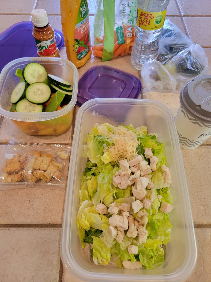 luxurytax8's tweet image. #eatcleangetlean Breakfast and lunch prepped for tomorrow morning. #43poundsdown #eatclean