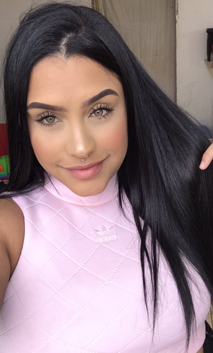 mayccris's tweet photo. 💗💗 https://t.co/xXxUxB4lax