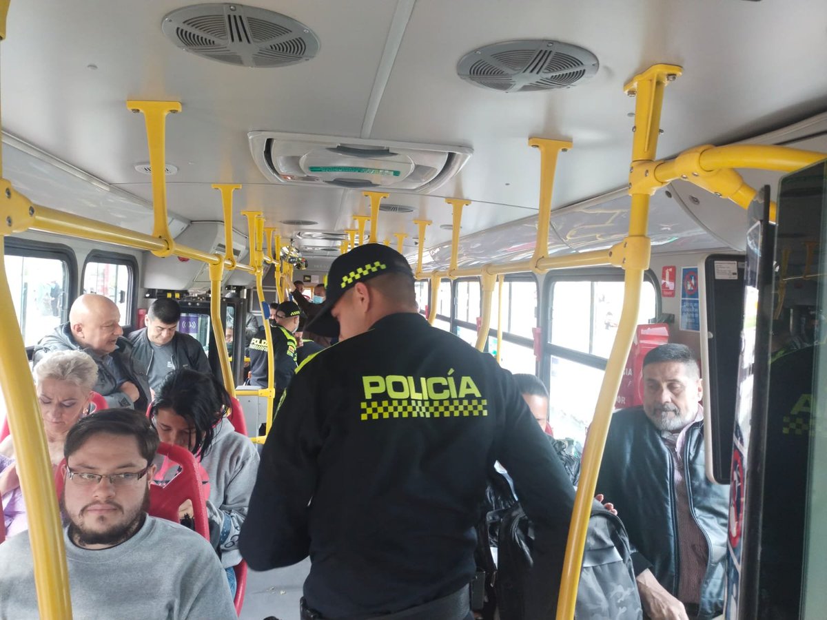 Policía Metropolitana de Bogotá tweet media