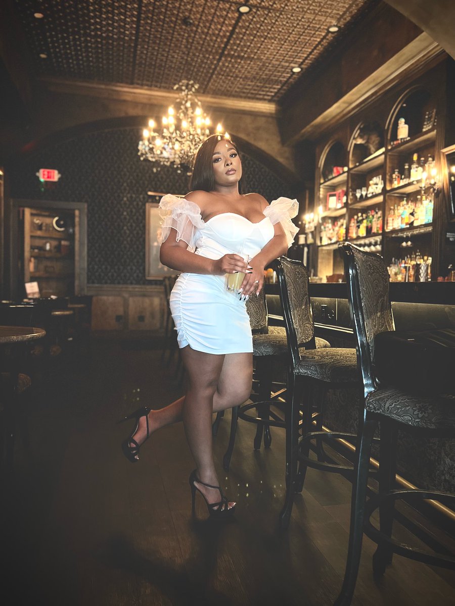 amarimalique's tweet photo. Acted up with the City Girls, had my Hot Girl Summers, now it’s time to be Beyoncé but with an F! 💍🥂

Therefore what God has joined together, let no one separate. 
-Mark 10:9

#BeingBendaws #BendawsGatsby #ido https://t.co/84Lg5ezA3Y