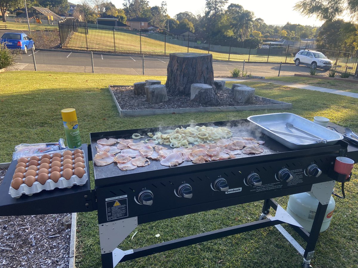 Andrew Hooper tweet media