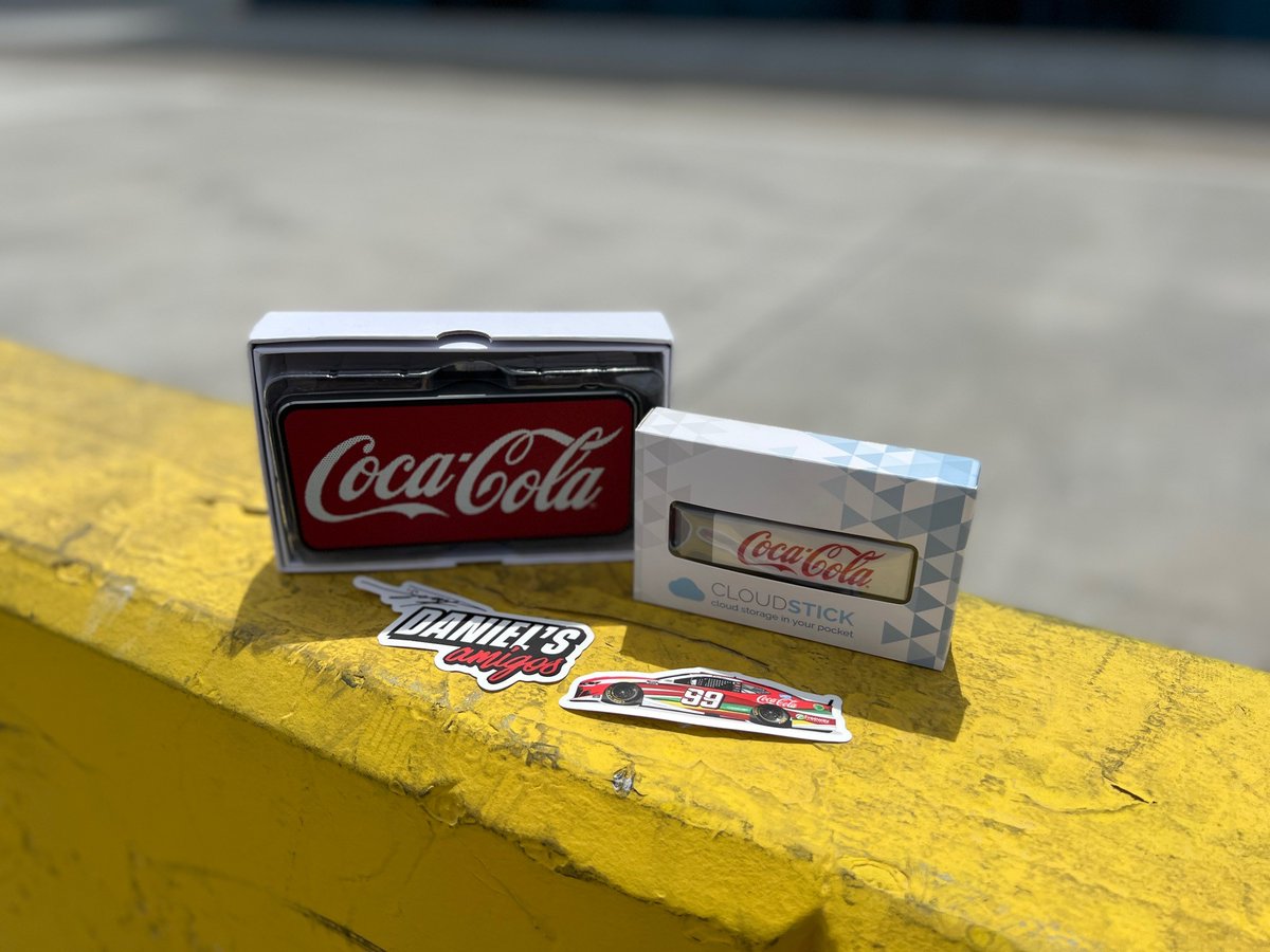 𝗚𝗜𝗩𝗘𝗔𝗪𝗔𝗬
Now is your chance to win a Coca-Cola Prize Pack!

To Enter
Like and RT this tweet
Must be following <a href="/LVMotorSpeedway/">Las Vegas Motor Speedway</a> 

A winner will be chosen + messaged by the official Las Vegas Motor Speedway account on 8/29.