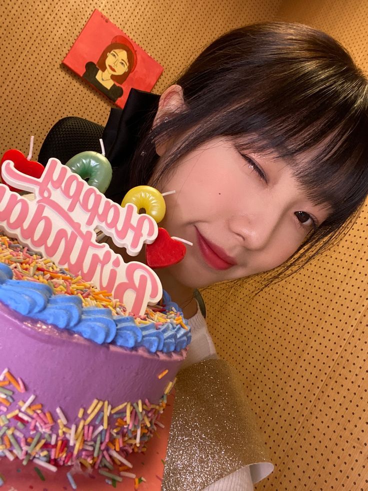 kaeIov3's tweet photo. happy birthday to [me] https://t.co/xFFDBN2B6w