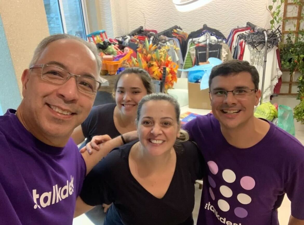 Talkdesk's tweet photo. Our Brazil Talkdeskers came together and donated two cars full of clothes, toys, books and more to a local NGO. The items were then sold to provide food for the people in São Paulo. #lifeattalkdesk #talkdeskgivesback https://t.co/jEonJUHUHd