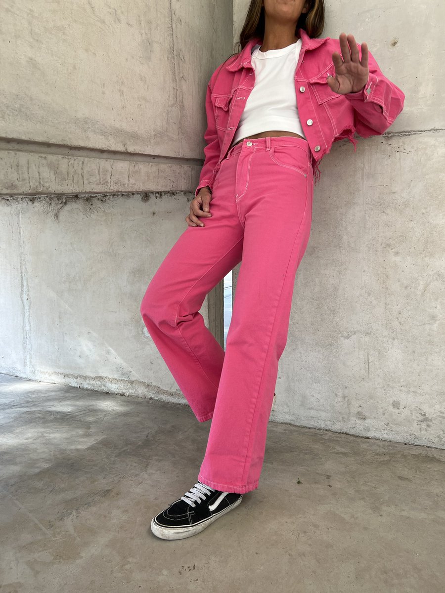 OyMakers's tweet photo. En nuestra nueva colección hay mucho de #personalidad  que prefieren? Total denim o monocromo? Les dejamos encuesta en el próximo tweet 👇🏽 https://t.co/qmDKRSi1Iz