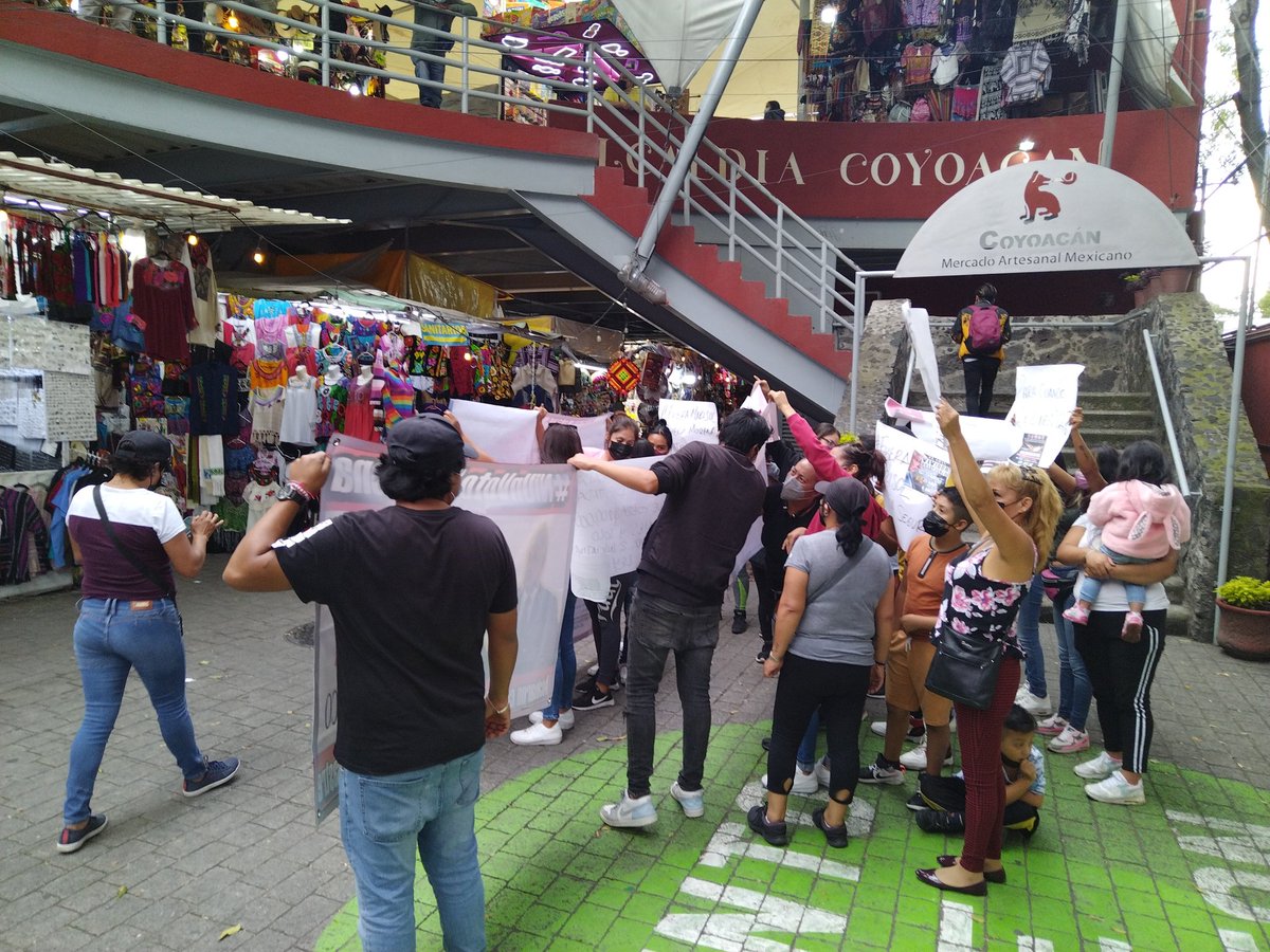 Oye <a href="/giogutierrezag/">Giovani Gutiérrez</a> que bajeza!
Ante un evento cultural organizado por los compañeros comerciantes del mercado artesanal 414 d <a href="/Alcaldia_Coy/">Alcaldía de Coyoacán</a>
con la visita d la Diputada <a href="/marisolgase/">Marisol Gasé</a> mandas a esta pobre gente a "protestar" q ni idea tienen a lo q vienen.