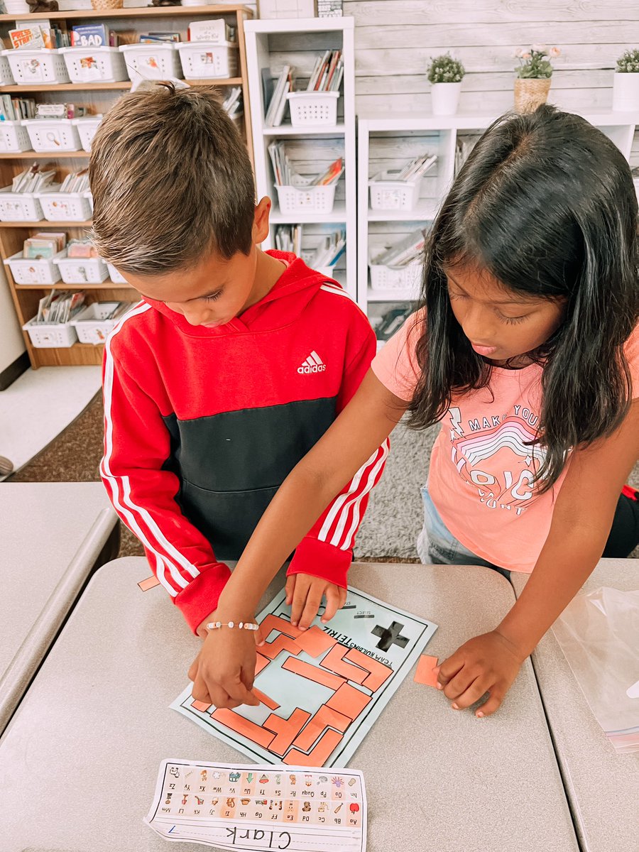 MissGreenPTE's tweet photo. We worked on our teamwork and cooperation today as we tried to solve this Tetris puzzle! https://t.co/VRvMg7cmmE