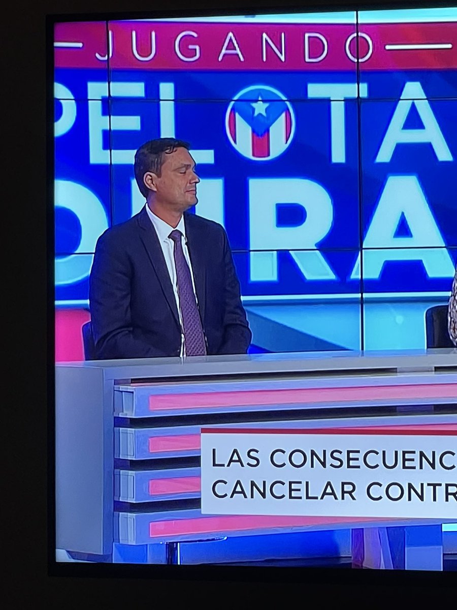 deborahive17's tweet photo. Hay que ser un caripelau y fuerza ‘e cara para llevar a este tipo como analista #delosboysdelchat #nolosoporto #prohibidoolvidar #comoleslavanlacara https://t.co/xkH6OHrTO3