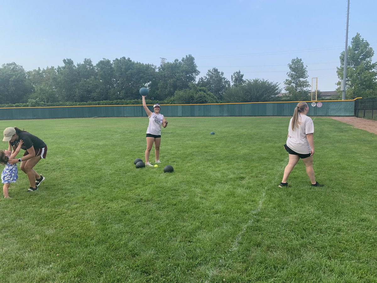 CCSJSOFTBALL's tweet photo. Finished Day 3 with J-Bands.

#CCSJSOFTBALL🥎 https://t.co/J1WGgMR8vT