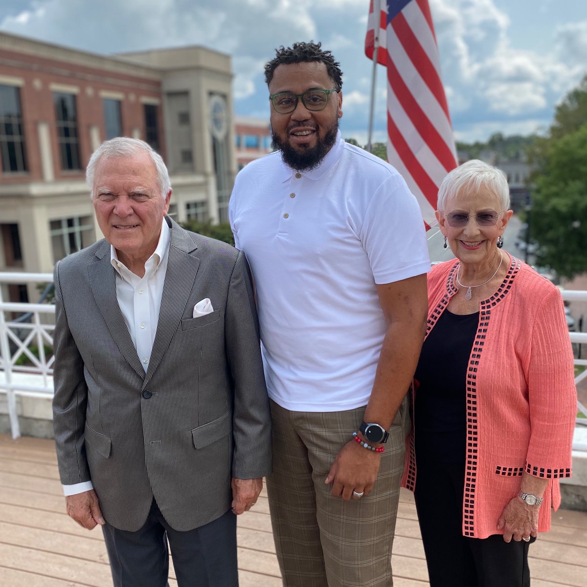 GSCSDistrict1's tweet photo. Saddened to hear of the passing of Former Georgia First Lady Sandra Deal. She passed at the age of 80. My prayers are with Gov. Deal and their family. Letโs pray for the family. #educator #firstlady #schoolteacher #Georgia #GovDeal https://t.co/xbL5YiXY9s