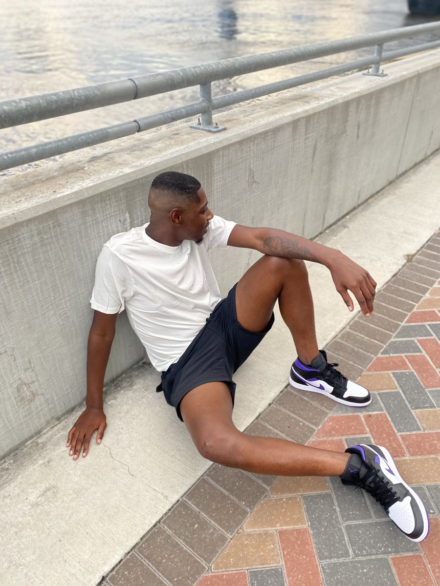 Manny2Fresh420's tweet photo. Happy 22nd to a real one it’s been a min Facebook my time coming I stayed down until it was my time too shine. stay true to yourself 🌈 make way for the youngeen https://t.co/ADrqBhG4BM