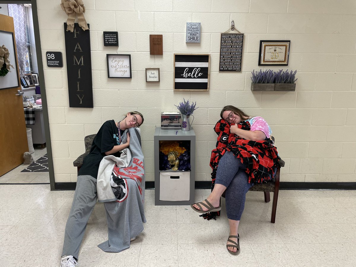 Gracy Lanier (@gracy_lanier) on Twitter photo Our annual PJ day pic sleeping in front of <a href="/NTakayamaSHS/">Nicole Takayama</a> office ๐๐
#OnlyOneSHS <a href="/SmyrnaBulldog/">Smyrna Bulldog</a> Our annual PJ day pic sleeping in front of <a href="/NTakayamaSHS/">Nicole Takayama</a> office ๐๐
#OnlyOneSHS <a href="/SmyrnaBulldog/">Smyrna Bulldog</a>