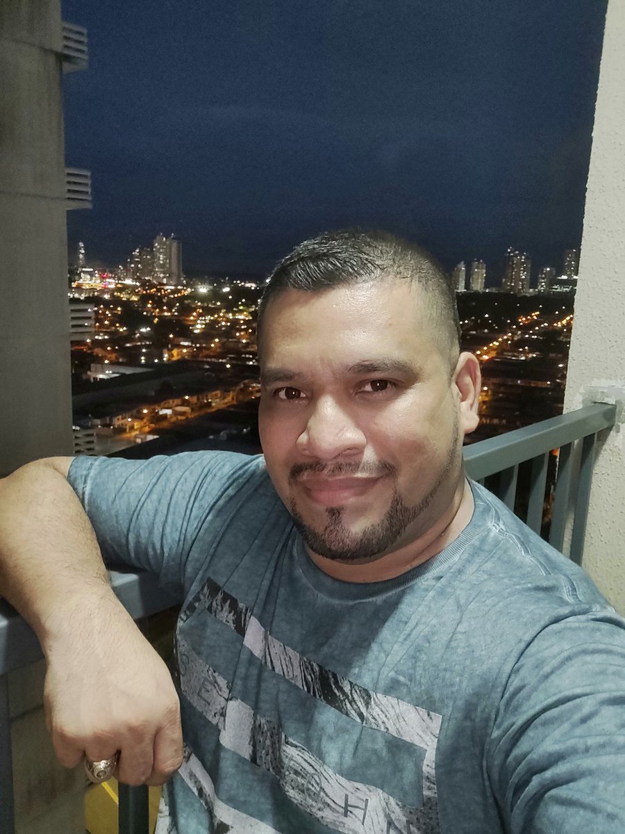 CostelloFJ's tweet photo. Son ya 41 años con sus altas y bajas, pero nunca dejar de echar para adelante. Primero que nada darle gracias a Dios, a mi mamita que sé que desde el cielo me cuida cada día y a cada una de las personas que, el día de hoy, se han tomado unos minutos de su tiempo para felicitarme https://t.co/UAVlpiVzR5