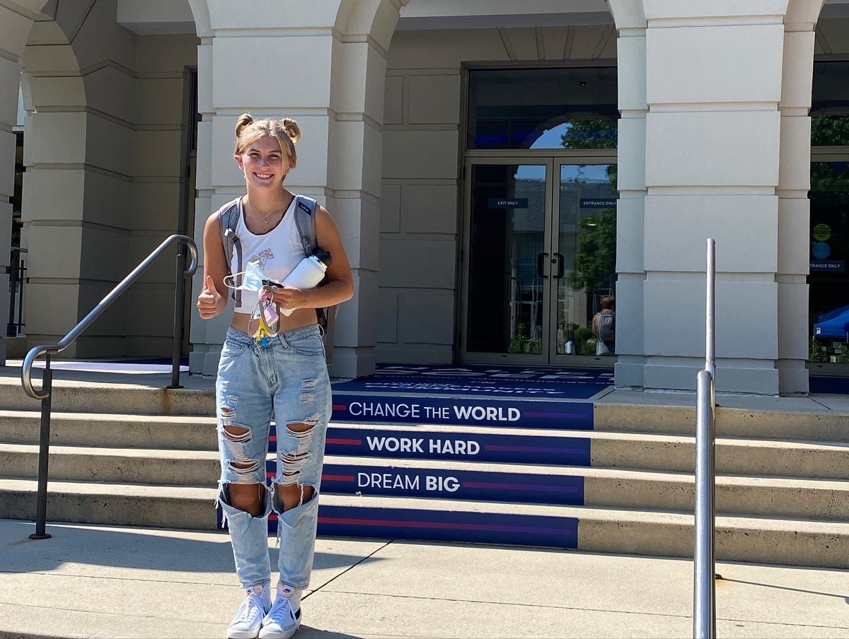 #AU2026 On her way! ❤️🤍💙