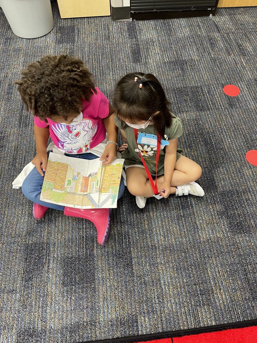 kinderwithmrsa's tweet photo. Partner reading like champs on day 3 of kindergarten! @CFISDLowery #loweryproud #wearelowery https://t.co/CCXfBMf7HH