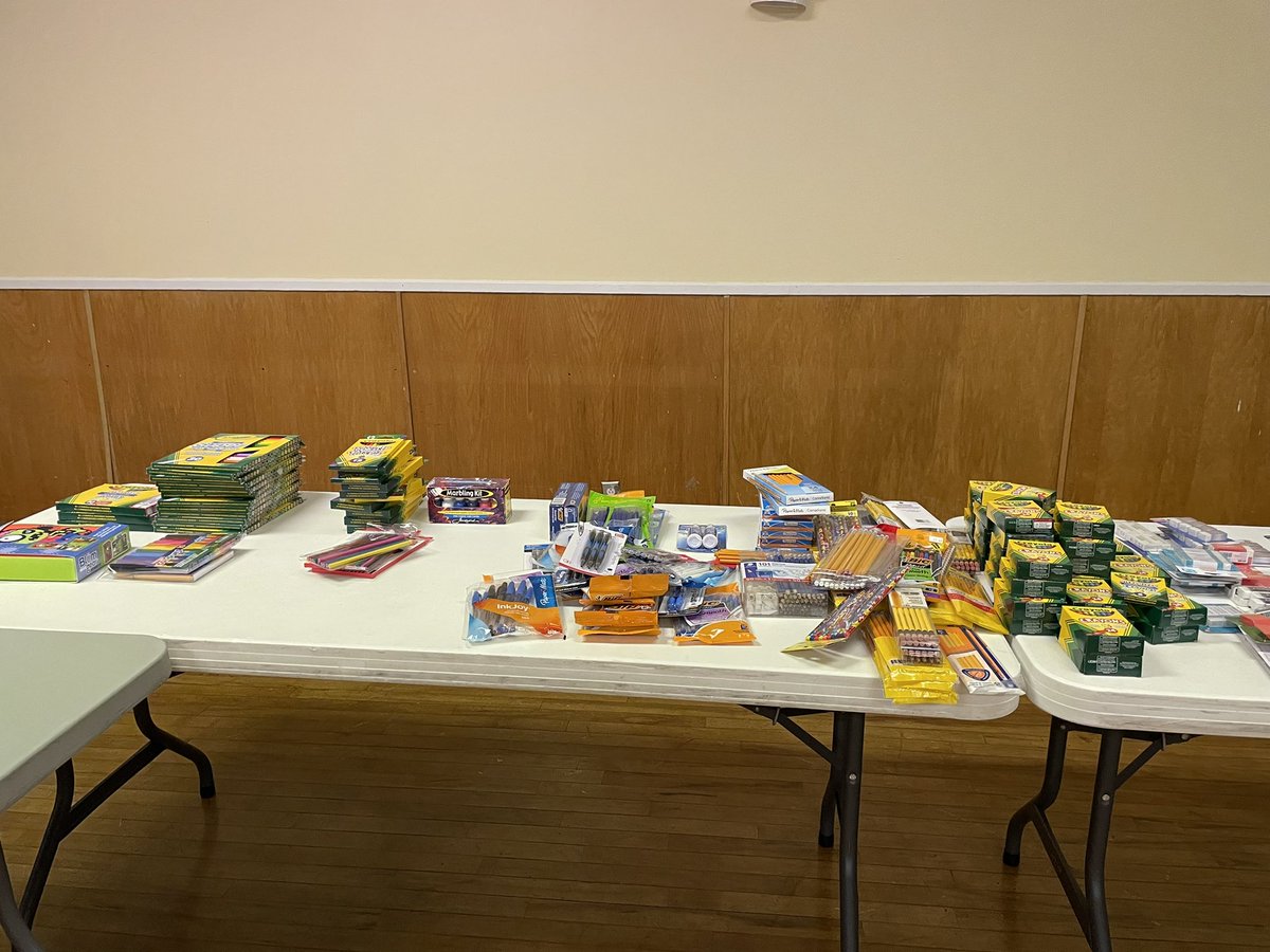 Thank you to everyone who supported our school supply and food drive, it was greatly appreciated! 
#community #helpinghand #givingback
