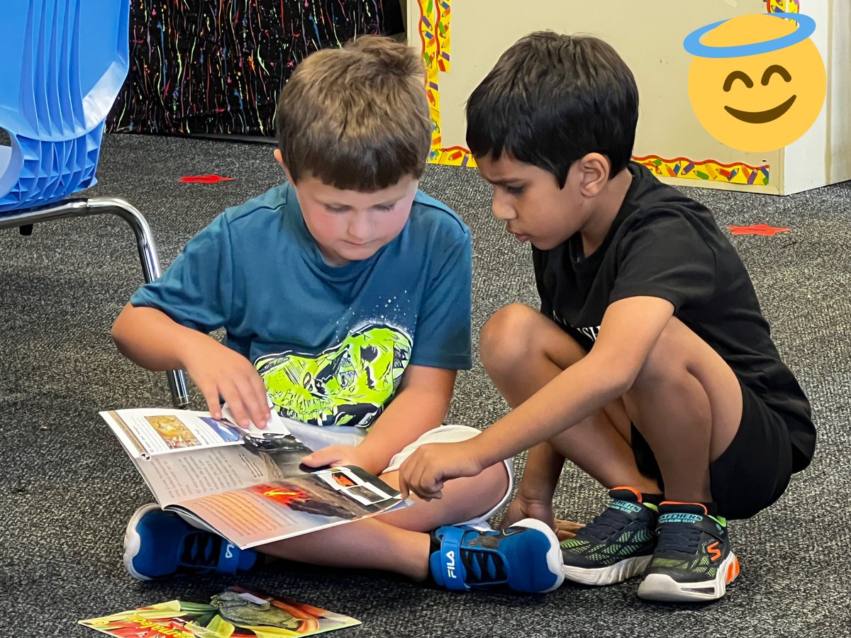 MacDual1's tweet photo. Building stamina. 🧠 We are reading and writing like first graders! #SiSePuede #YesWeCan #FuerzaMac #MacStrong #WeAre54 https://t.co/2GrrA0xXnE