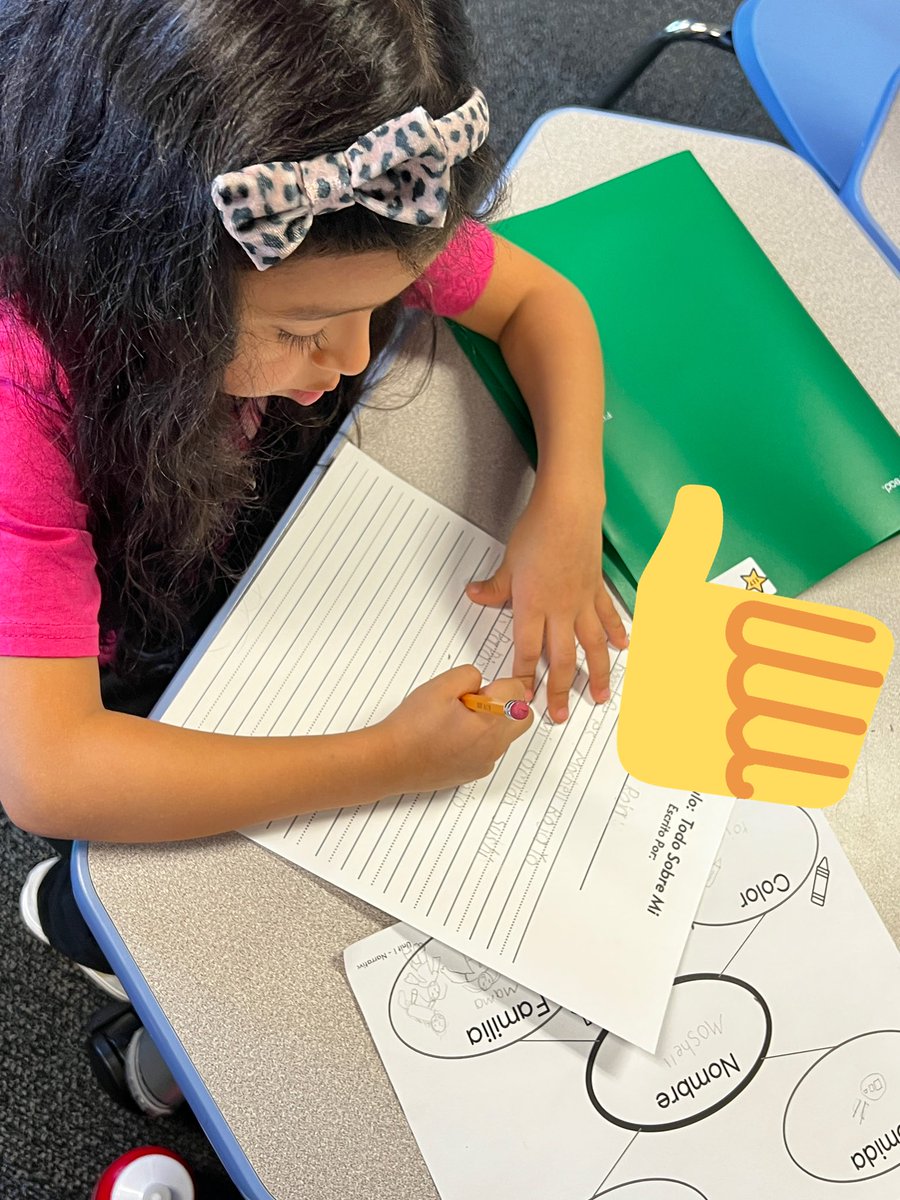 MacDual1's tweet photo. Building stamina. 🧠 We are reading and writing like first graders! #SiSePuede #YesWeCan #FuerzaMac #MacStrong #WeAre54 https://t.co/2GrrA0xXnE