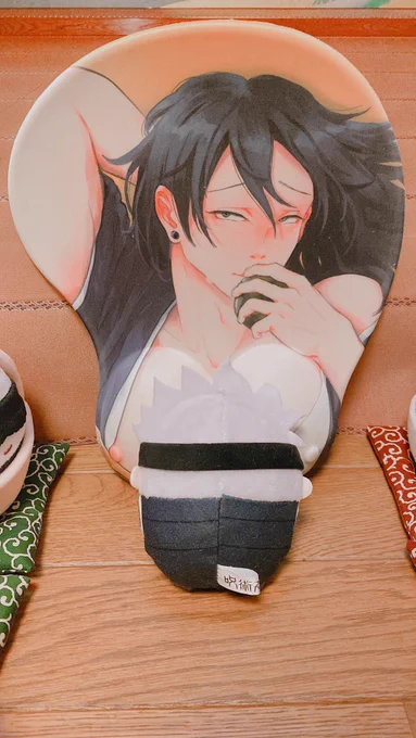 (   ꒪ͧ◊꒪ͧ )これから『むちアン教祖さまの雄っぱいに挟まる儀式』をはじめます素敵ブックは週末にゆっくり堪能させて頂きます('◡`๑) 