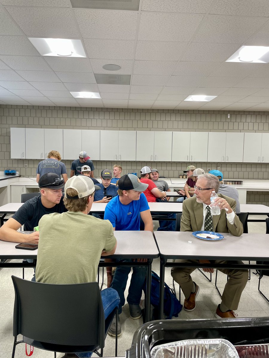 NDSCS_Ag's tweet photo. Great start to the fall semester! Welcomed new students on Monday, classes started Tuesday, and today we had our annual welcome back BBQ. https://t.co/z9AnbQOzaU