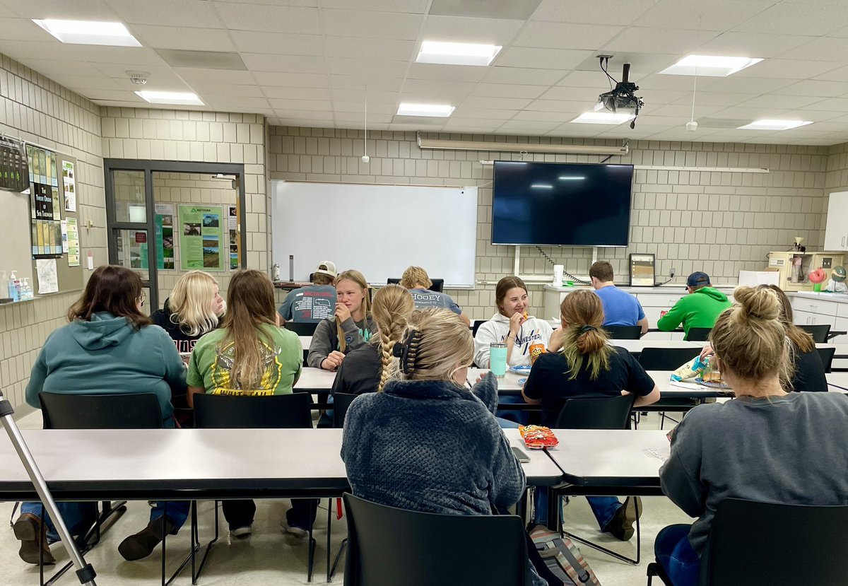 NDSCS_Ag's tweet photo. Great start to the fall semester! Welcomed new students on Monday, classes started Tuesday, and today we had our annual welcome back BBQ. https://t.co/z9AnbQOzaU