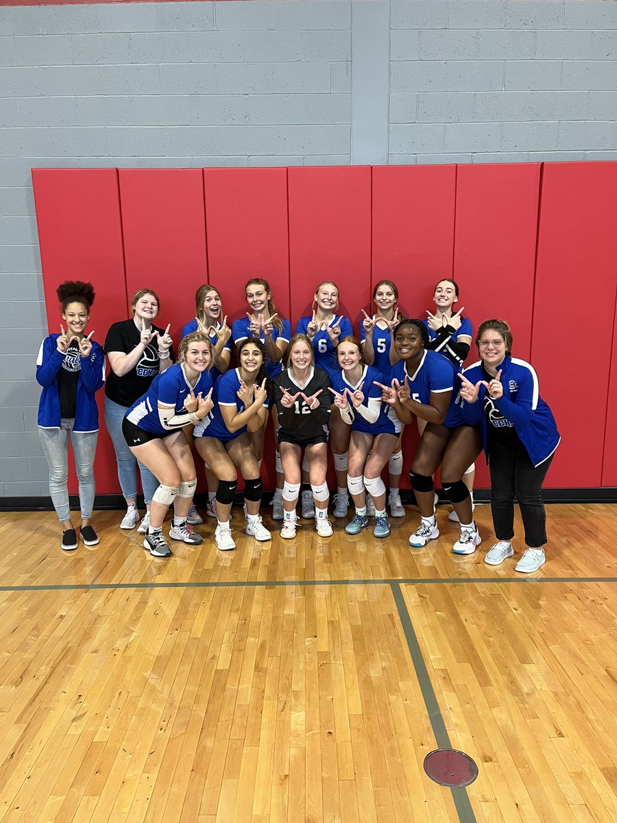 CapCityCavsVB's tweet photo. That’s a clean sweep for Cavalier volleyball tonight! Varsity went #ALLOUT going undefeated against all 3 teams! Way to #TakeControl ladies! 💙💪🏼🏐 https://t.co/WXsthir0VO