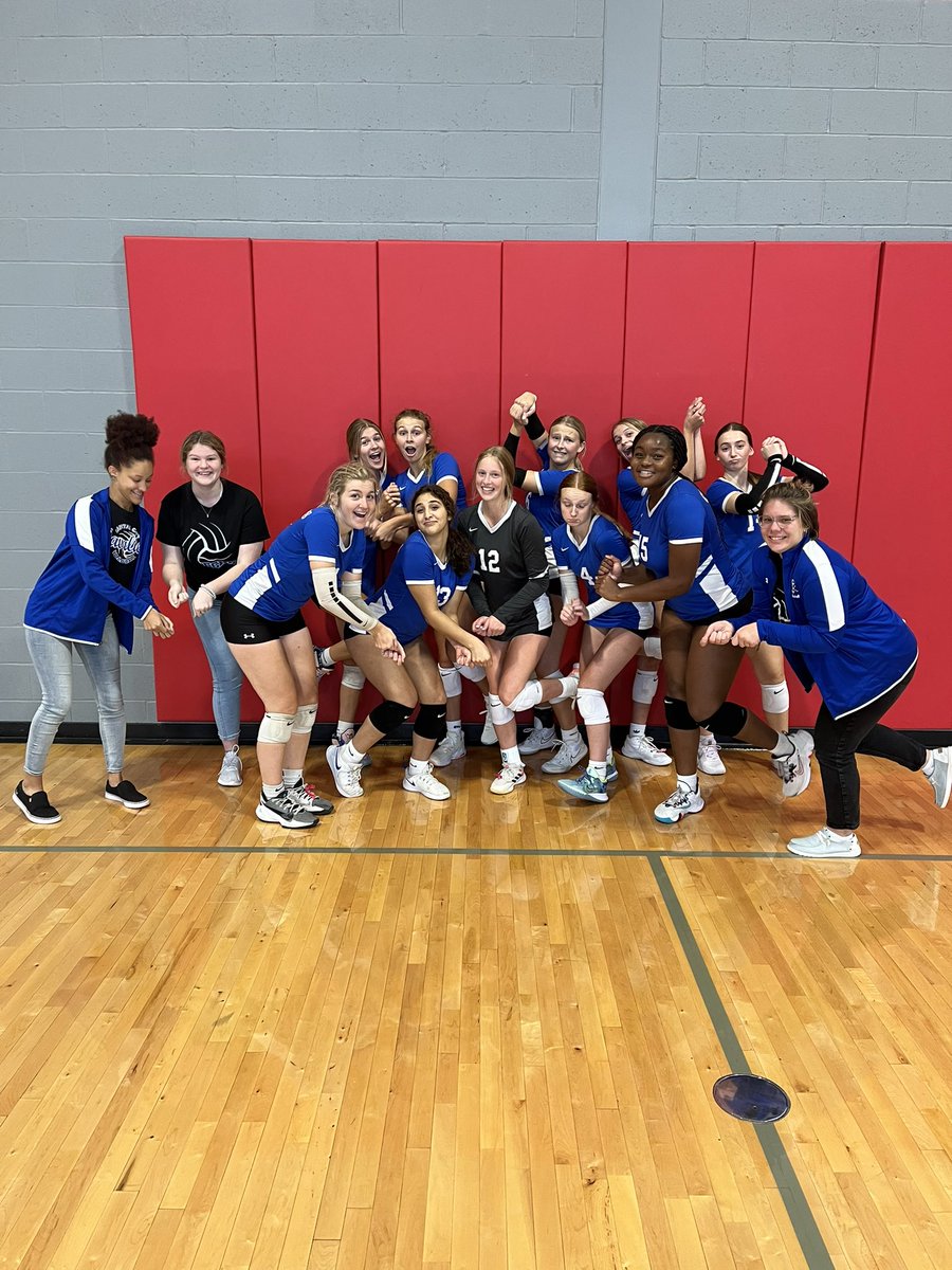 CapCityCavsVB's tweet photo. That’s a clean sweep for Cavalier volleyball tonight! Varsity went #ALLOUT going undefeated against all 3 teams! Way to #TakeControl ladies! 💙💪🏼🏐 https://t.co/WXsthir0VO