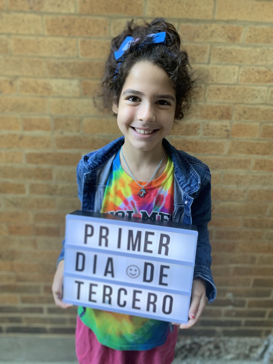 <a href="/OakPark97/">Oak Park District 97</a> Holmes is where the ❤️ is! What a wonderful start to the school year! Thanks to <a href="/HolmesKinder/">Holmes Kindergarten</a> and <a href="/JarosEsl/">Jennifer Jaros</a> for being such a welcoming place for our ❤️💚💙! #MyD97 #D97Joy