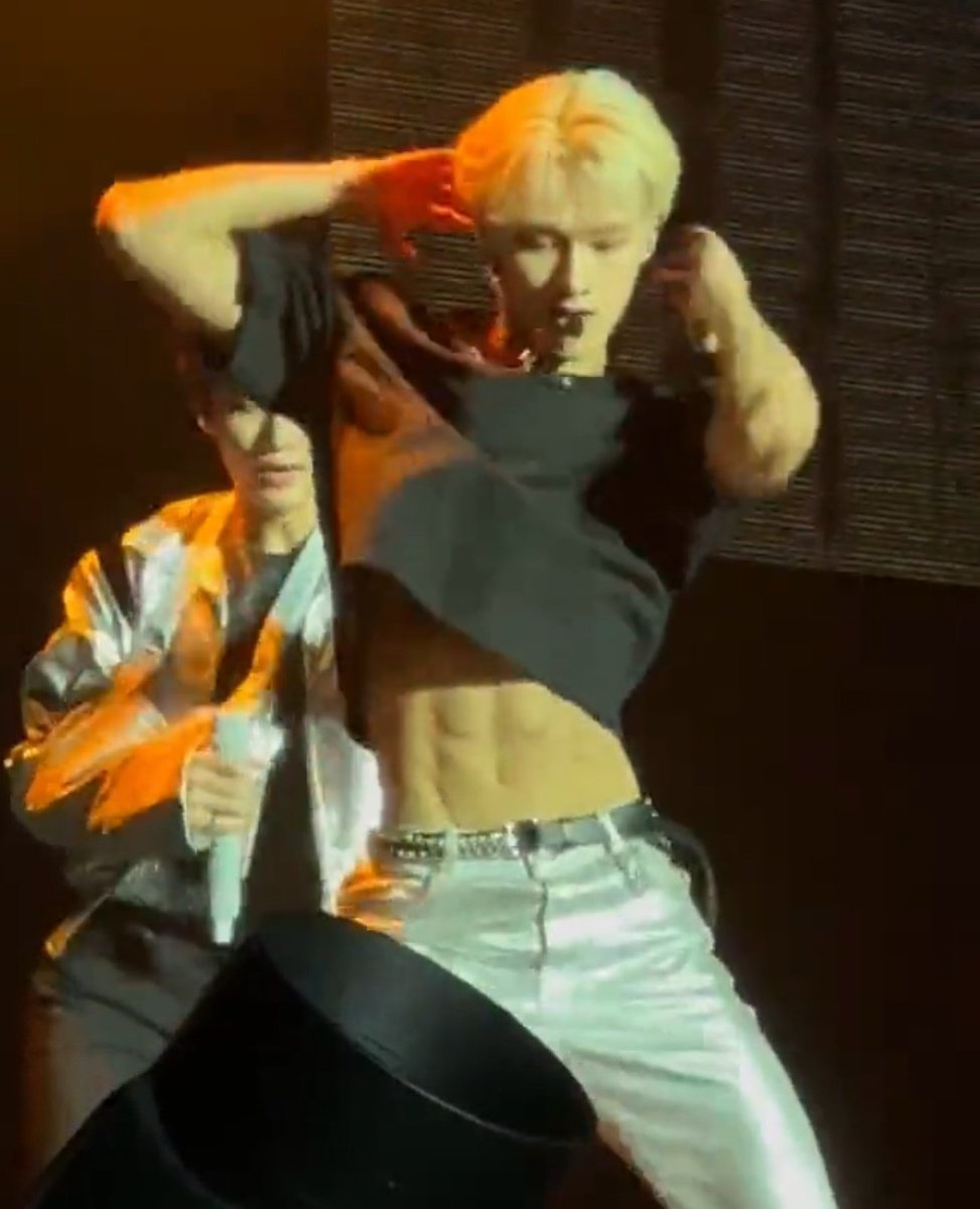 wonubliss's tweet photo. OMG JUN https://t.co/l4B1khqZN6