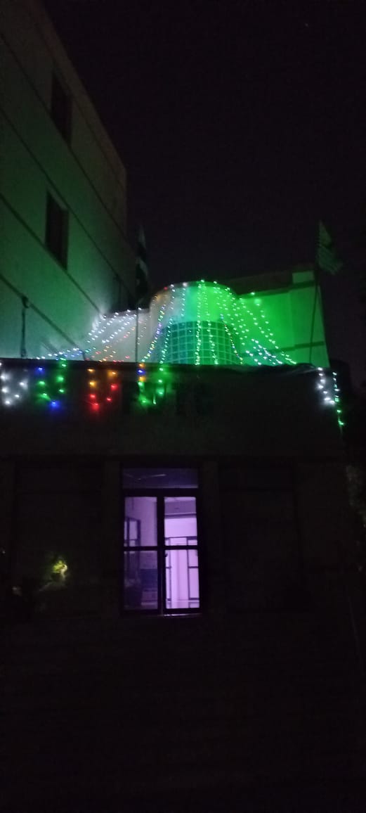 PVTC_Official's tweet photo. PVTC lighted up the Secretariat Building in connection with "75th Independence Day (Diamond Jubilee) Celebrations of Pakistan on Sunday,14th August 2022"
#PakistanZindabad 
#IndependenceDay2022 
#DiamondJubileeofPakistan 
#14august2022 
#75YearsofIndependence 
#75YearsOfPakistan https://t.co/OGjcz9ZQMn