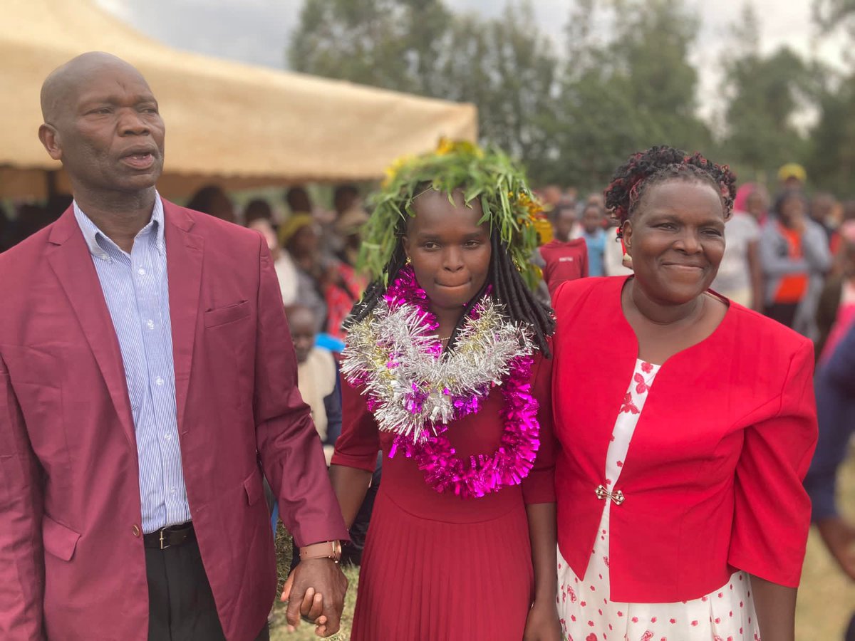 rakidi's tweet photo. She’s 24 years old and beat eight candidates to become Bomet county’s women representative in parliament. She says she only spent only $840 during her campaign and was helped by well-wishers. This will be her first ever job. #KenyaDecides2022 https://t.co/3Imlnbi28Z https://t.co/IE3l1BuacO