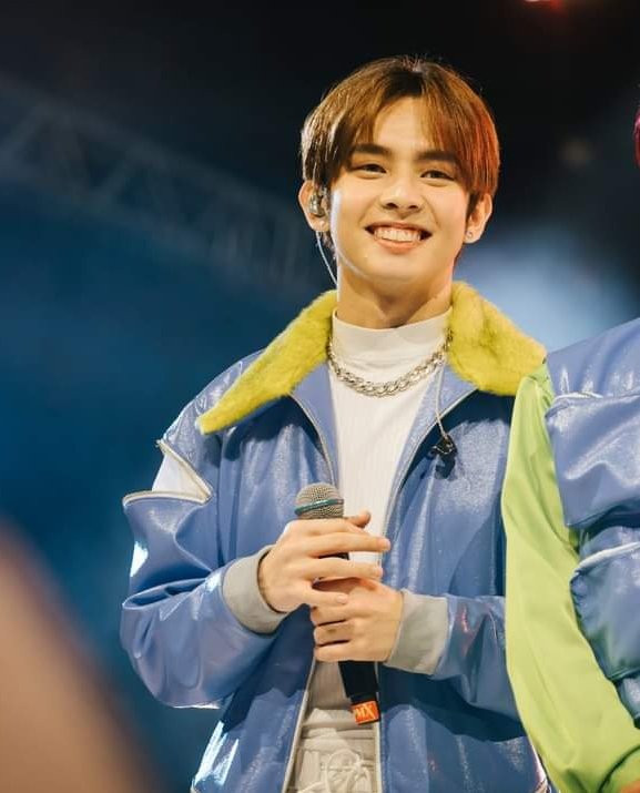CornMages's tweet photo. His smile! The cutiee bunso (Bujah) but at the same time the Creative Director (Direk Jah) 💗😍

©️ - Acer Philippines FB

@SB19Official @jah447798
#SB19_DreamAwards #AcerDay2022
#StanWorld #SB19 #BackToSWSchool https://t.co/k5RBrFbBqv