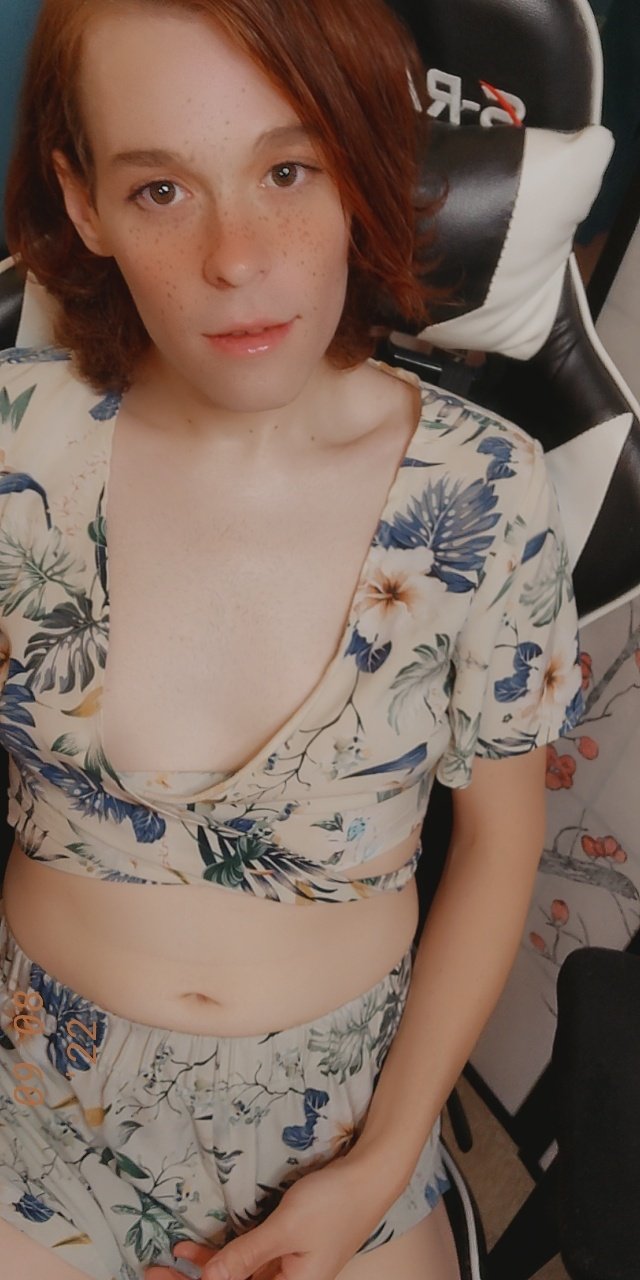 1 pic. Happy #femboyfriday https://t.co/LXSBKSeLCB