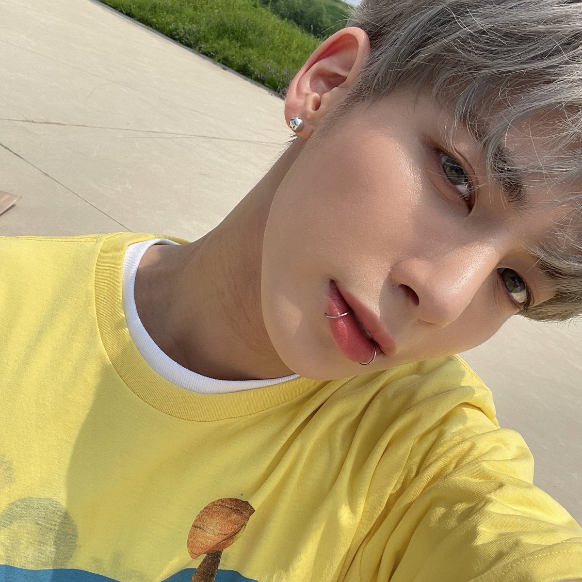 taehyun files tweet media