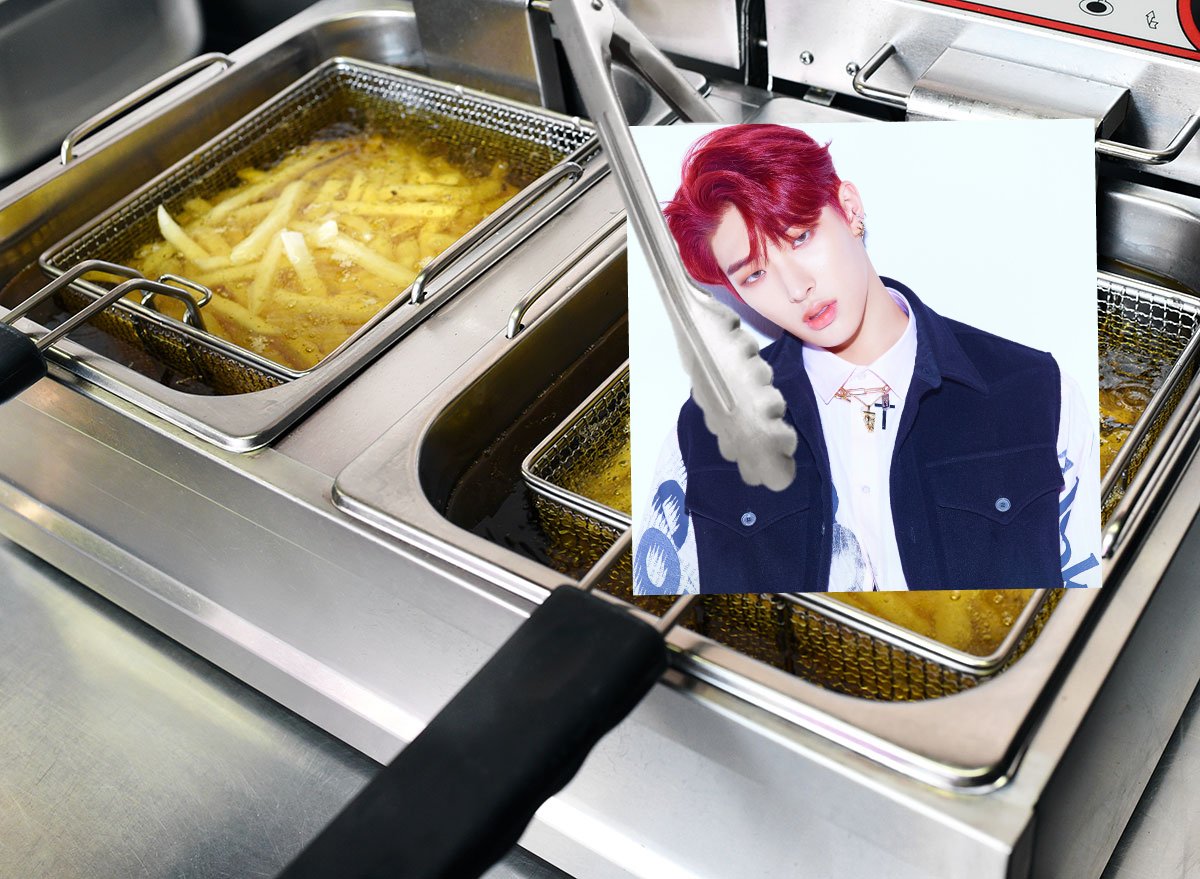 yourfaviscrispy's tweet photo. mingi from ateez is in the fryer https://t.co/shFaJsxHsu