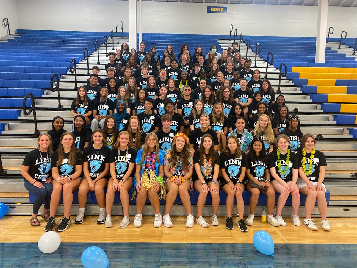 jessicaslocum3's tweet photo. Our Link Leaders welcomed our freshman to the pride this week! #OnePRIDEOneFAMILY 🦁 https://t.co/SDa3jYJP17