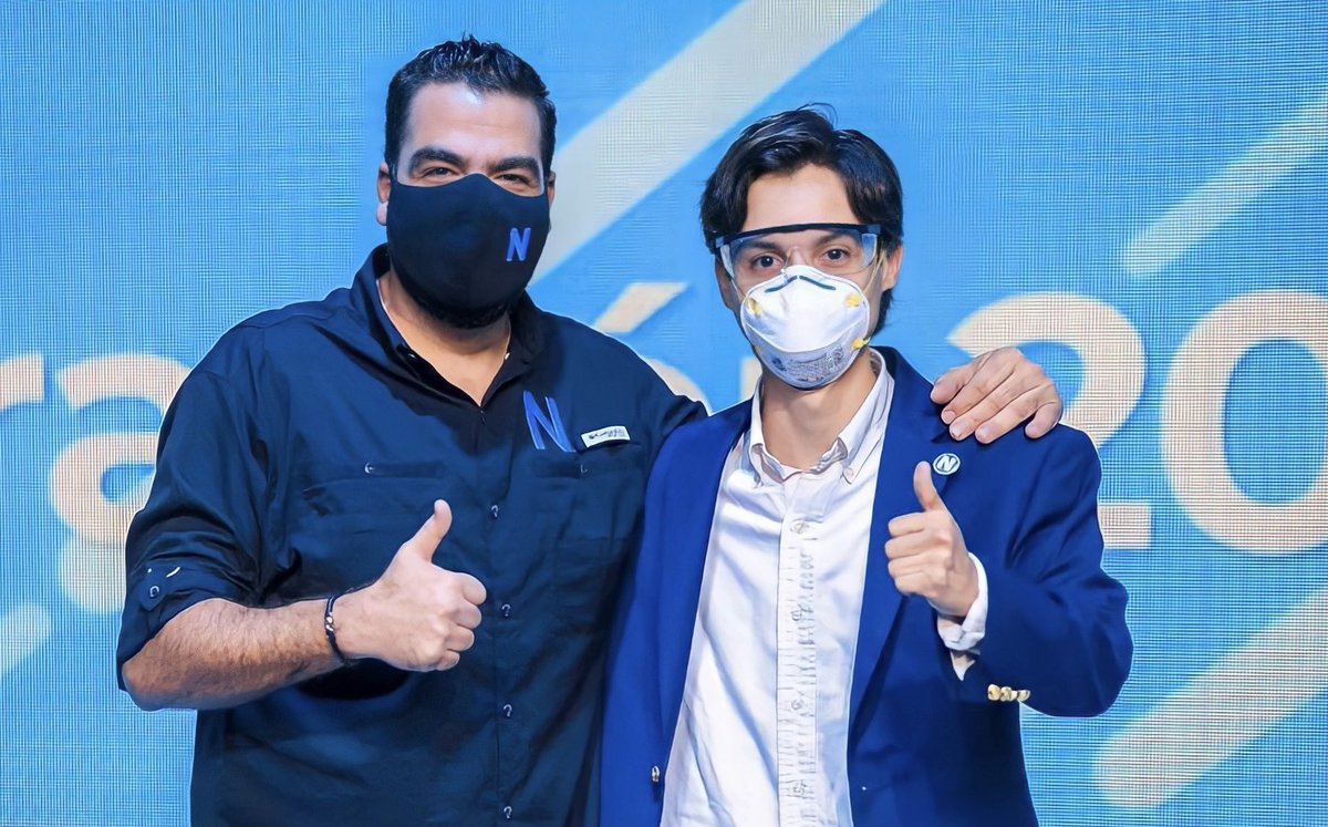 rodrigoayalasv's tweet photo. ¡Feliz cumpleaños @XZablah! Que Dios te siga bendiciendo con la sabiduría y corazón para llevar las riendas del partido más grande de toda la historia de El Salvador. 🎂🇸🇻 https://t.co/AuKkXOxLsP