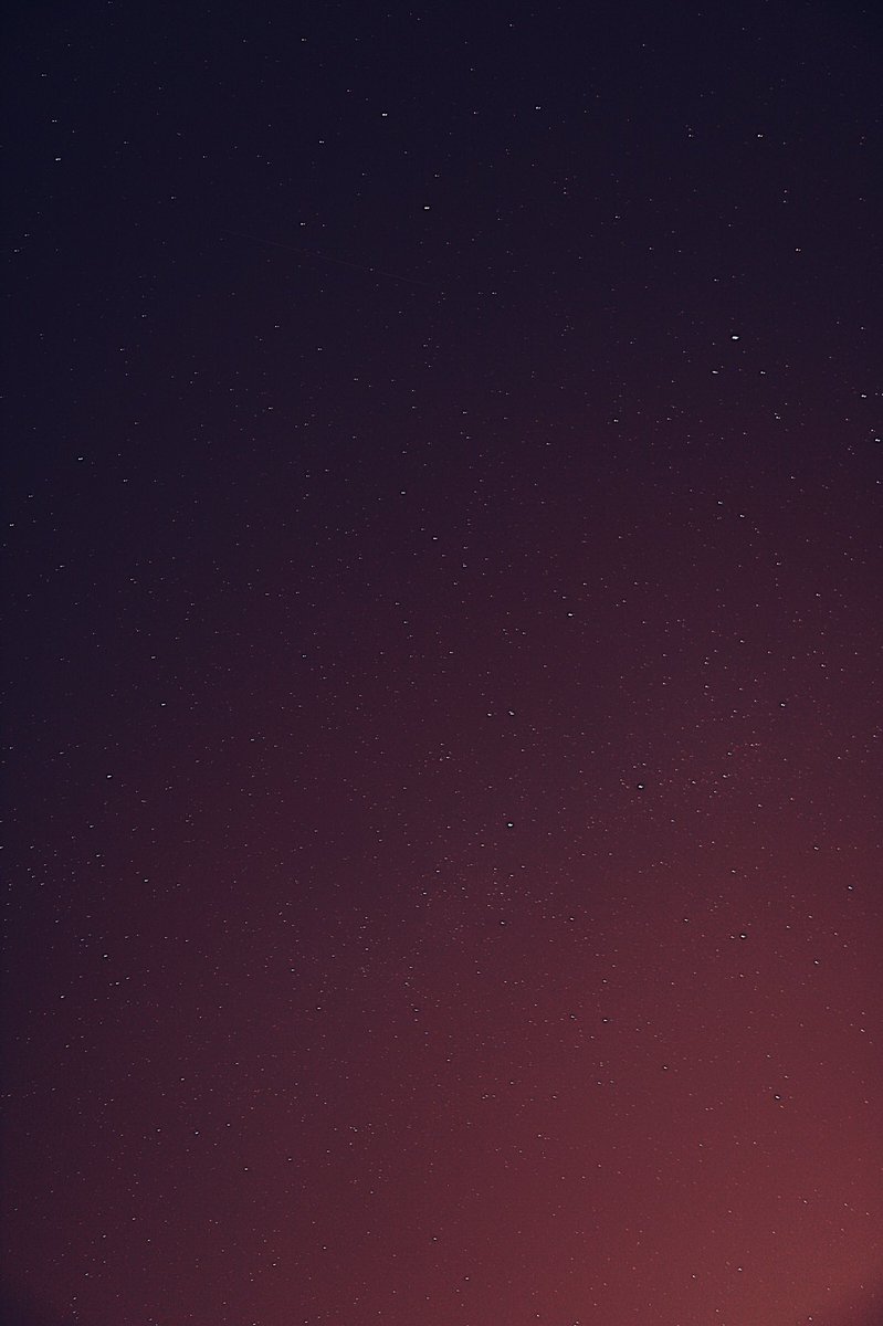 he pillado dos perseidas 😭😭😭😭❤️❤️❤️🥰🥰🥰 (aunque están muy chiquitas por la luna)
